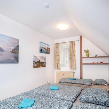 Depandance Marnet Sneznik Apartment โดลนี โมราวา ภายนอก รูปภาพ