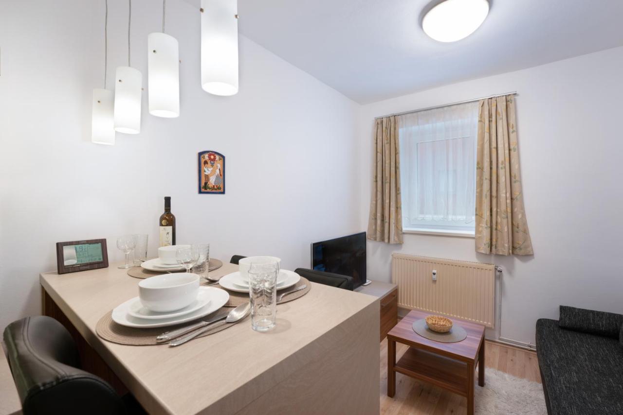 Depandance Marnet Sneznik Apartment โดลนี โมราวา ภายนอก รูปภาพ